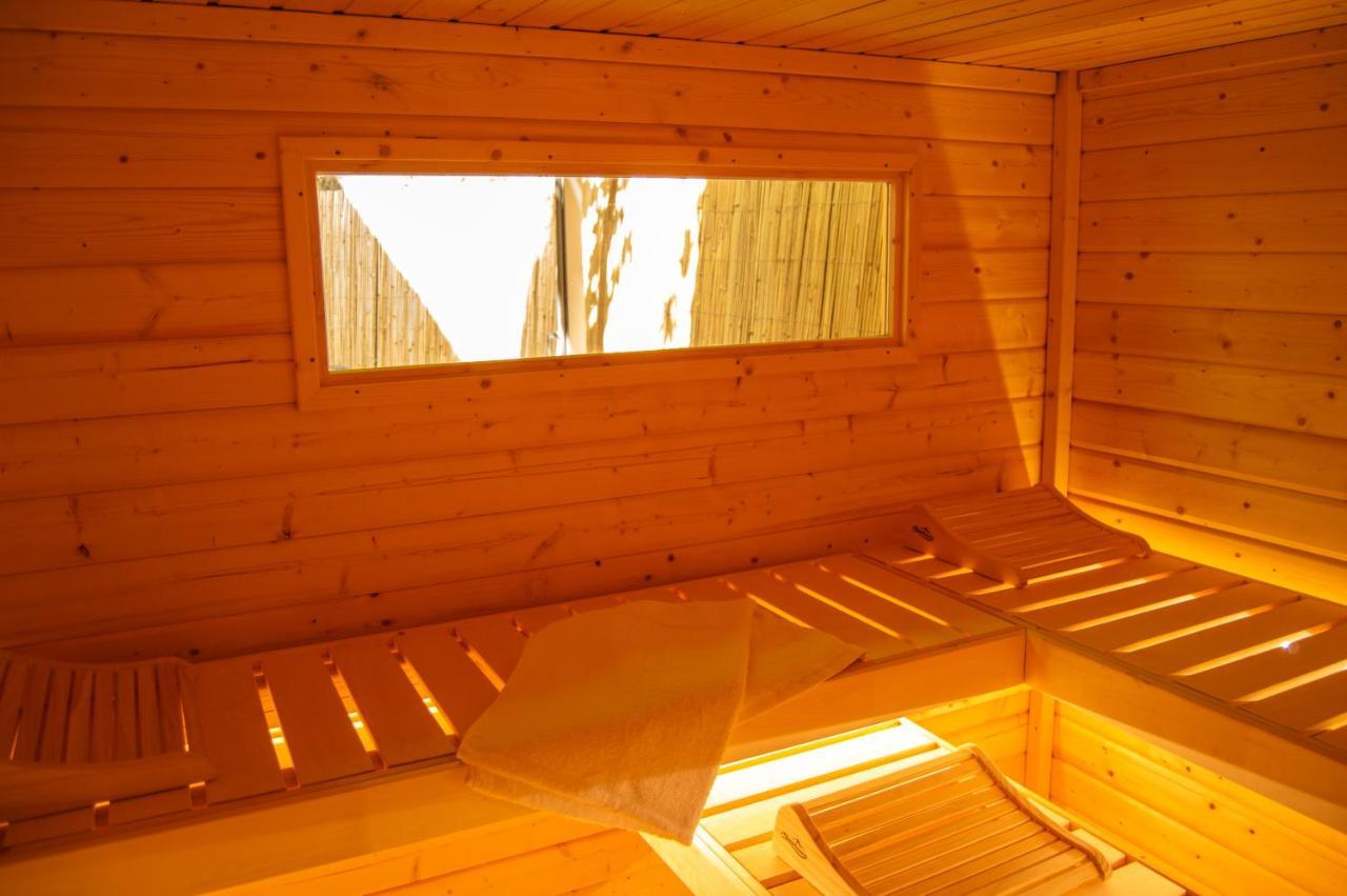 Wellnessoase Mitten In Triberg Triberg im Schwarzwald Exterior foto