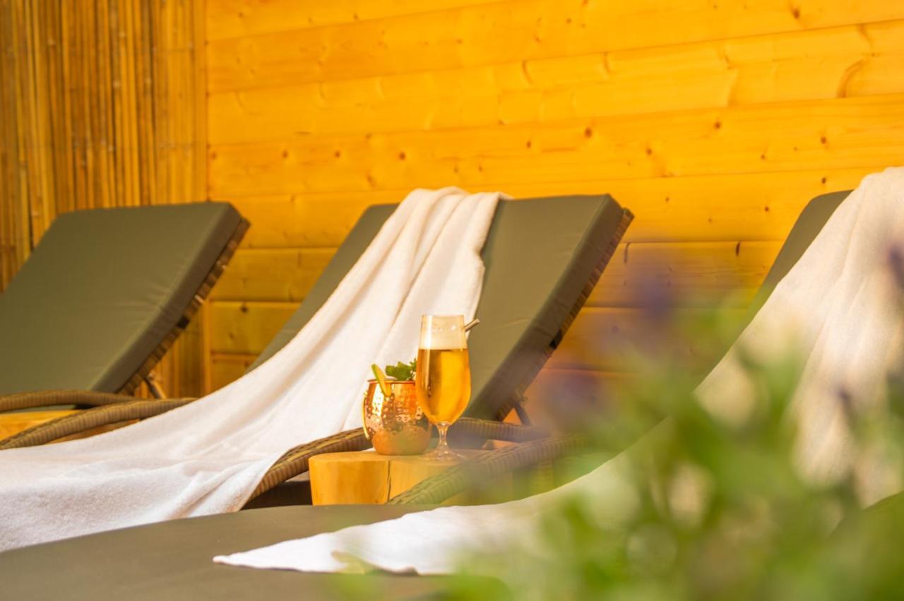 Wellnessoase Mitten In Triberg Triberg im Schwarzwald Exterior foto
